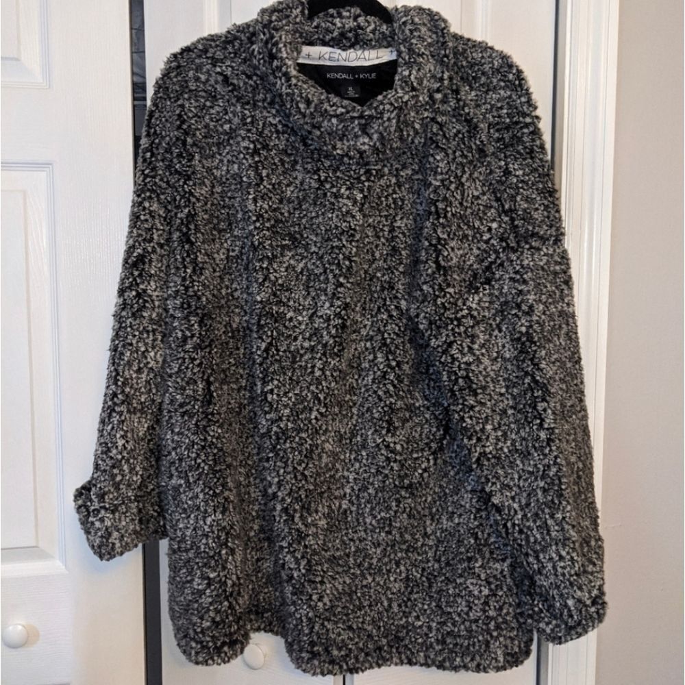 Kendall + Kylie sweater